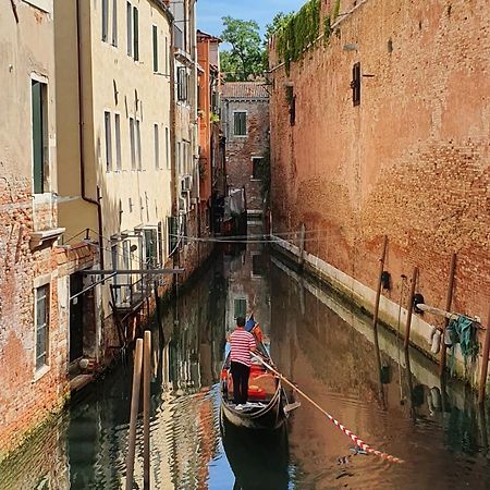 Ca' Venice Canal View الغرفة الصورة