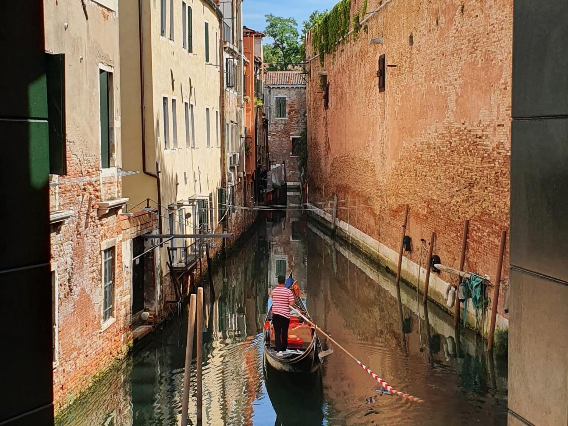 Ca' Venice Canal View الغرفة الصورة